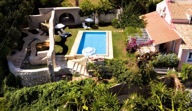 Old Olive Press Dream Holiday Home Sea - Mountain Panorama' with Wi-Fi