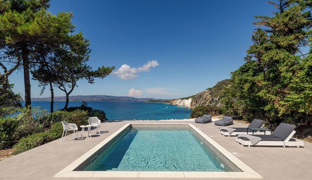 Olyan Seaside Villa