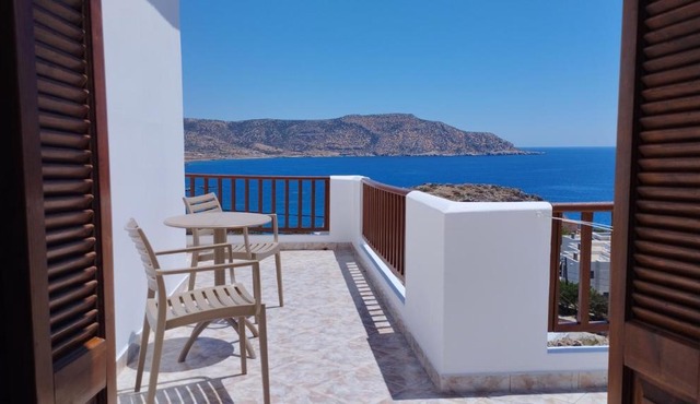 Olympos Studios in Amoopi