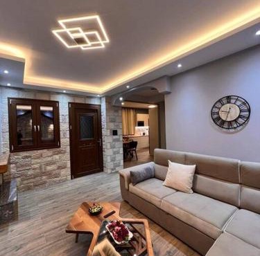 Ora House