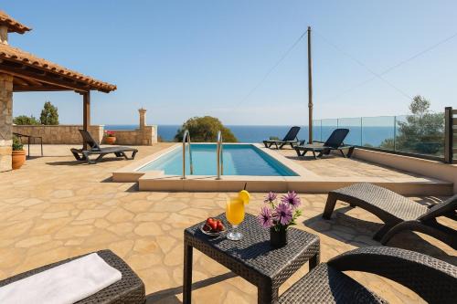 Panorama Sea Breeze & Stunning Views - Pool Dream Gem