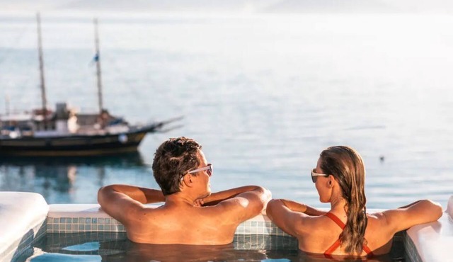 Panoramic Sea View & Private Hot Tub - Top Floor Triton