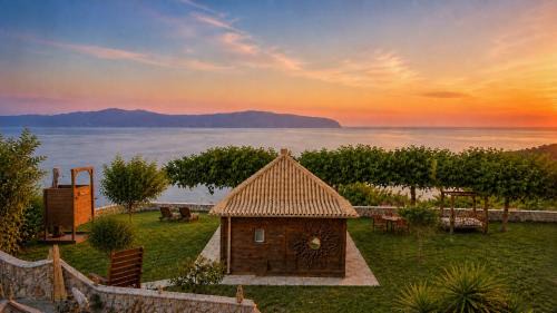 Panoramic Sea View Wooden Cottage Ratzakli, Kefalonia