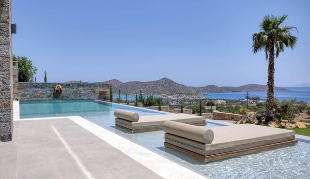 Panoramic Views 6 Bedrooms Complex