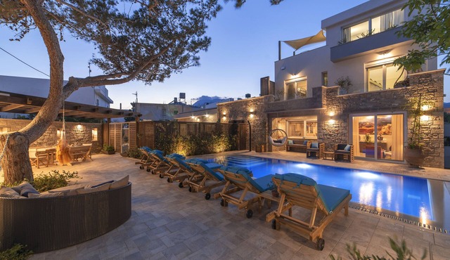 Paradisos villas luxury stay with infinity pool