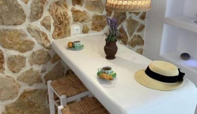 PELAGOS ROOM