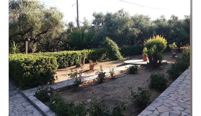 Pet-Friendly Studio Apartment Aquarius 4 with Balcony & Wi-Fi