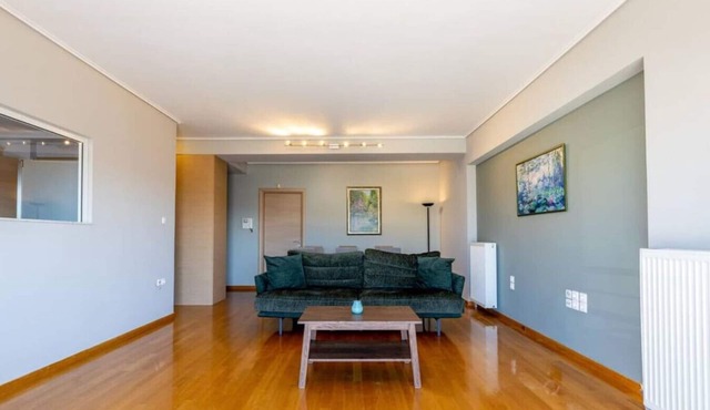 Petralona dazzling top floor 2BD AP