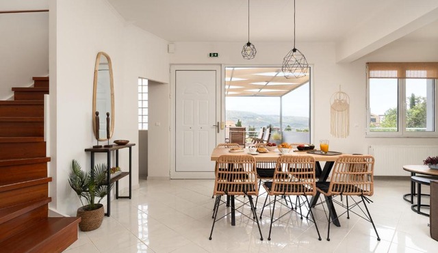 Pithos Apartment