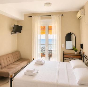 PNOÉ rooms