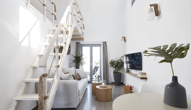 Pnoi Luxury Suites