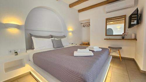 Polychronis Private Suite in Pollonia