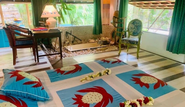 Polynesian Bungalow"seashell" Private Bath AC with shared swimming pool