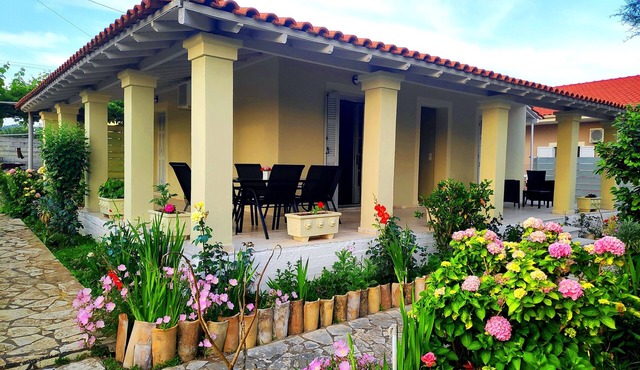 Pretty Villa X 6 Close To The Sandy Beach On Corfu Island