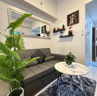 Primeworld Resort Style Cozy Condo Near Airport and Beaches