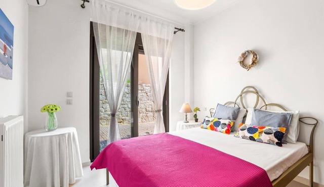 Private apartment in Kalamaki, Chania