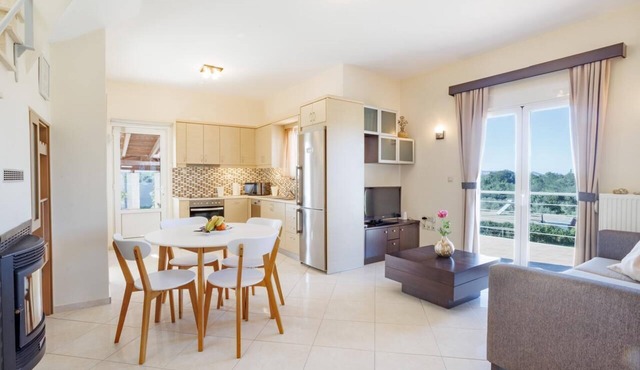 Private Villa w/Pool & Garden - 15min from Almyrida Beach