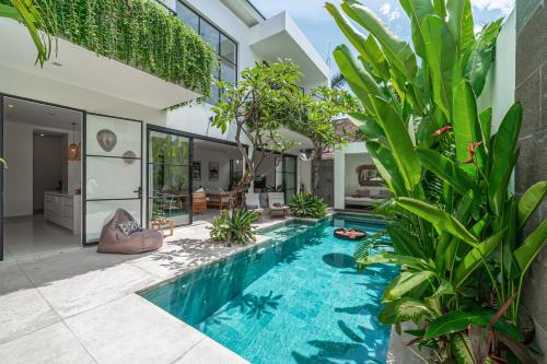 Puri Senang - Modern Pool Villa, 6 Mins to Berawa Beach & Finns