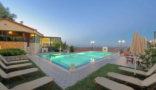 Rafkos Warm Senses Apartment