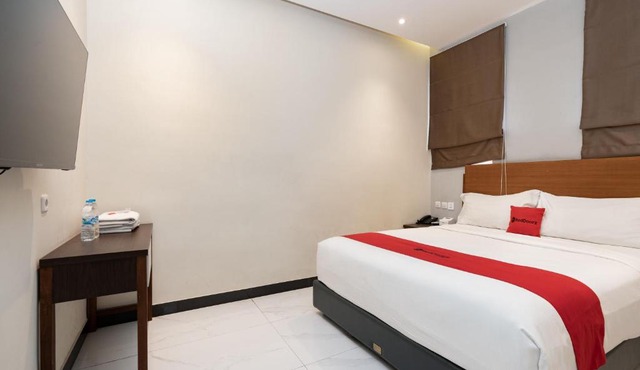 RedDoorz Plus @ UNO Jalan Merak Samarinda