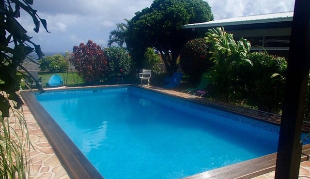 Rent very nice fare with swimming pool, land and lagoon view
