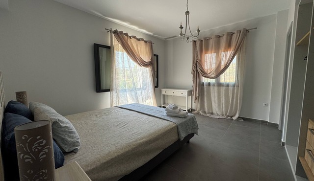 Reunion villa Aetheria Kefalonia, 6 bedrooms, all with extra long beds,