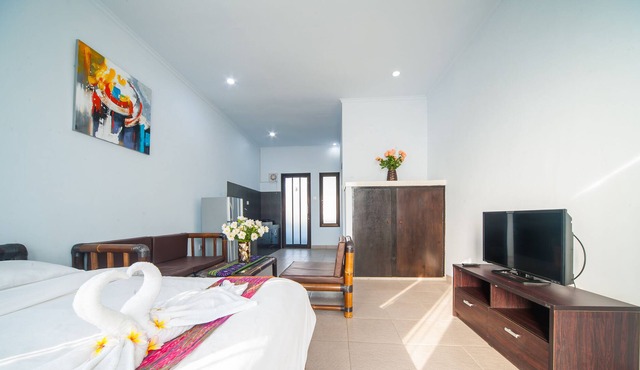 Rise Apartment Sanur no. 6 with pool
