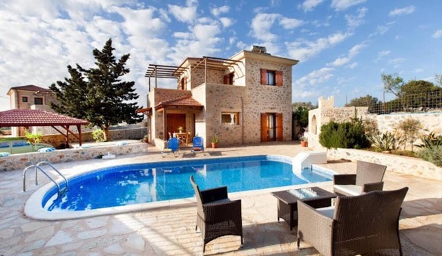 Rural Stone Villa with private pool and mountain views near local sandy beaches!