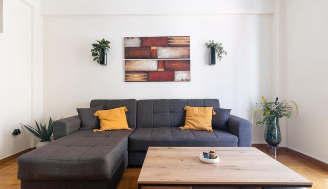 S homes - Retro Modern 2BR - 200m to Attiki Metro