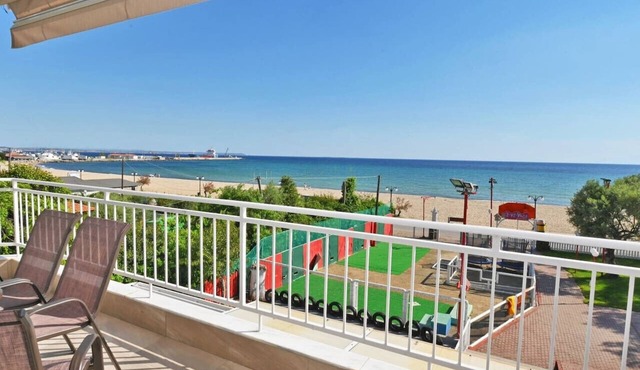 Sabbia Seafront Apartment 3 by RentalsPro