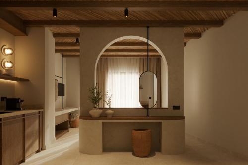 Salt and stone suites