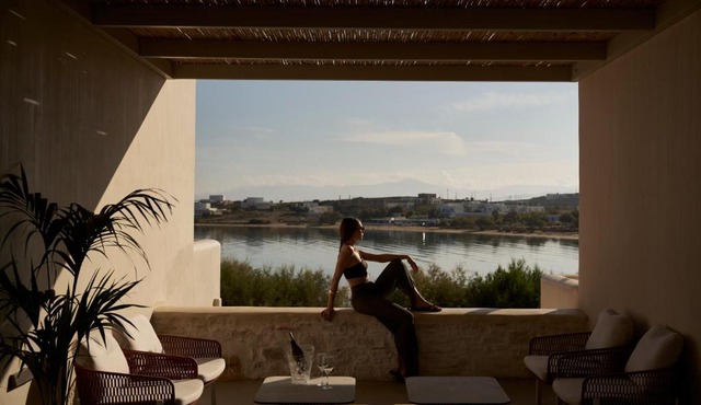 Salt Suites Paros