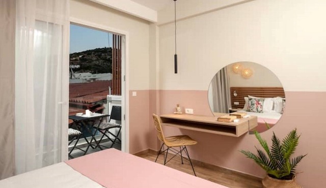 Salty Colours Apartments in Almyrida