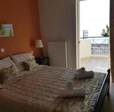Schinas Apts.