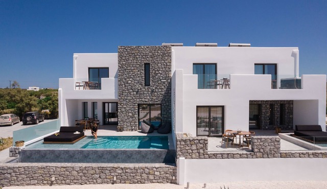 Sea View Estate with 6 Bedrooms & 2 Private Pools - Milestones Naxos
