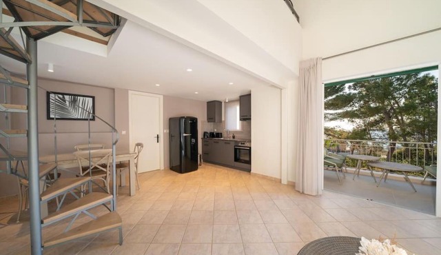 Seashell Luxury Residence