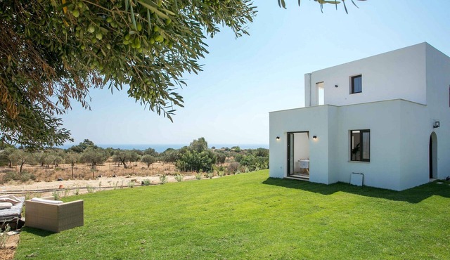 Secluded Villa with Panoramic Sea View
