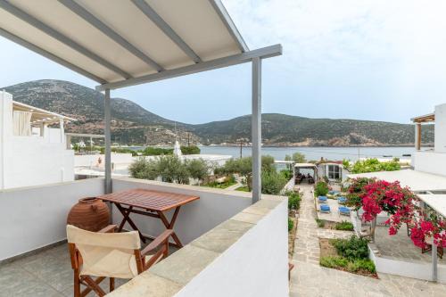 Sifnos studio 2