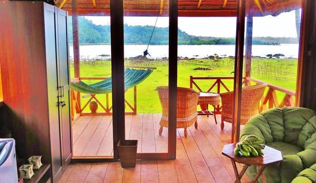 Simeulue Surf Camp