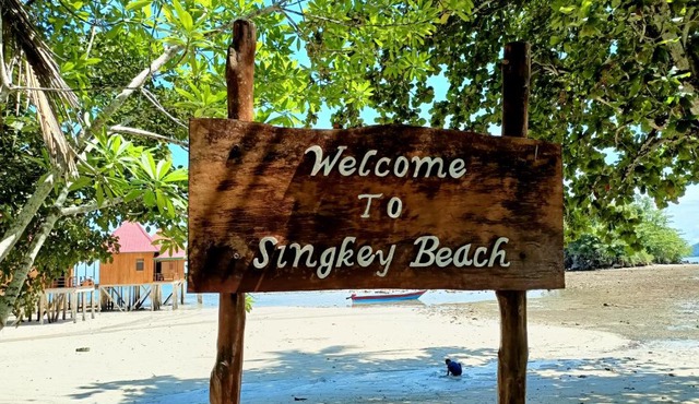 Sing Key Beach
