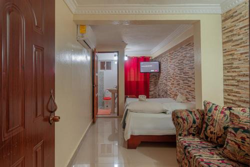 Single Room Near SDQ Airport 300 Mbps Wi-Fi Affordable Comfortable Stay