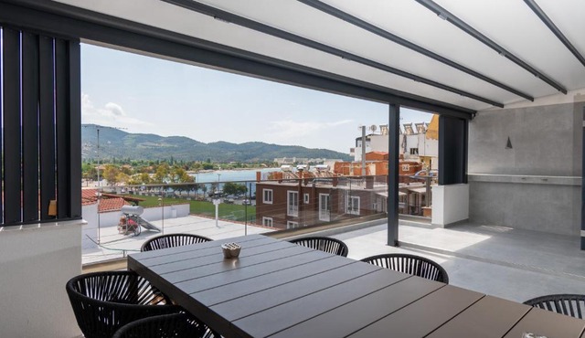 SithoniaRS Luxury 2nd Floor Roofgarden Apartment With Unique Seaview