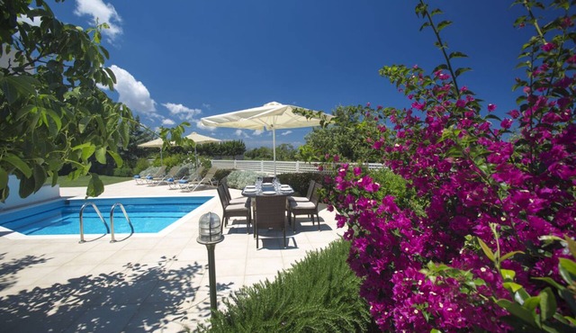 Skouloufia Villas 3 - Three Bedroom Villa, Sleeps 8