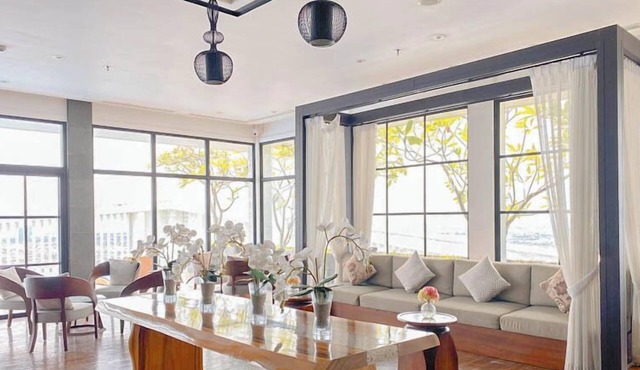 Spacious And Elegant 2Br At One East Penthouse & Residence Apartment