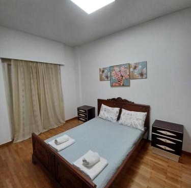 Spacious Apartment 2 minutes from Omonoia Metro