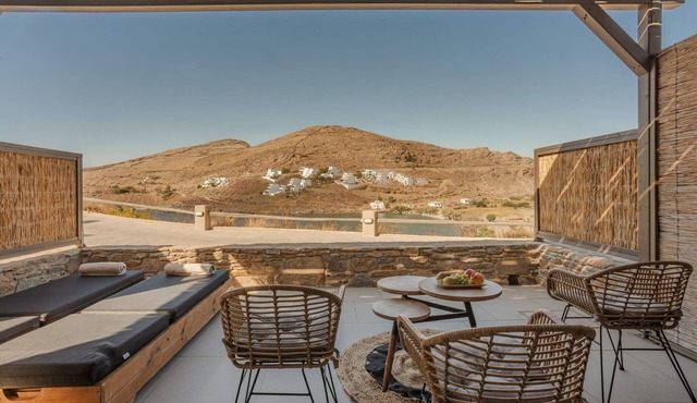 Splendid Kythnos Suite | Corinthia Suite | Breathtaking Sea Views | Spacious.