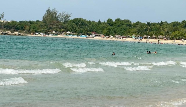 Steps to the beach 2