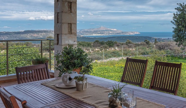Stone villa Halepa with panoramic view and fantastic garden area!