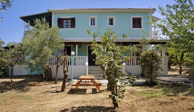 Studio Apartment "Areti Orfeas Studio" near Beach with Balcony & Wi-Fi