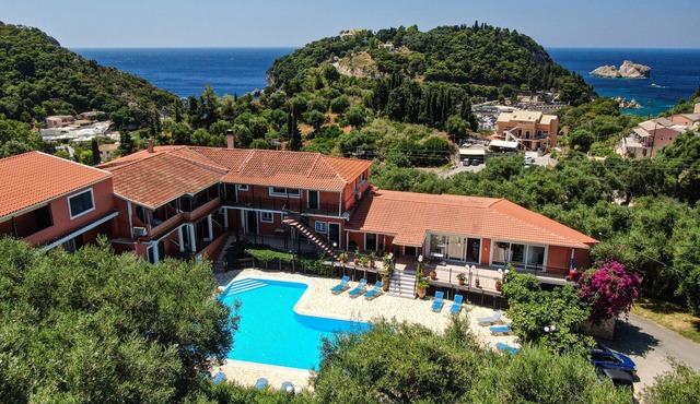 Studio Apartment 'Arianna Superior Studio 18' with Shared Pool, Balcony & Wi-Fi